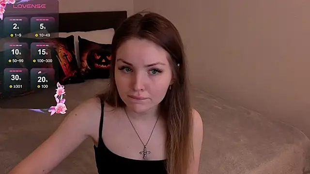 Snapshot of Lora_Rosee chatting on 27, 11, 2025 Lora Rosee online show from 27, 11, 2025