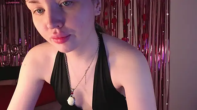 Snapshot of Lora_Rosee chatting on 15, 7, 2026 Lora Rosee online show from 15, 7, 2026