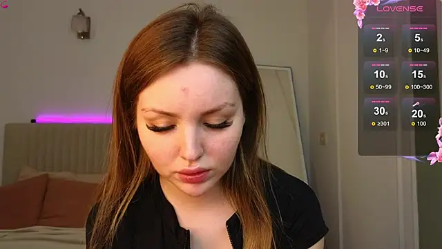 Snapshot of Lora_Rosee chatting on 20, 9, 2025 Lora Rosee online show from 20, 9, 2025