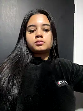  Emma whiitee  online show from 28, 10, 2025