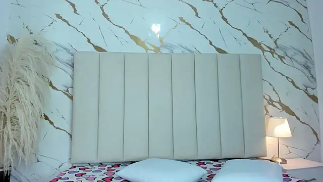  Emma whiitee  online show from 25, 11, 2025