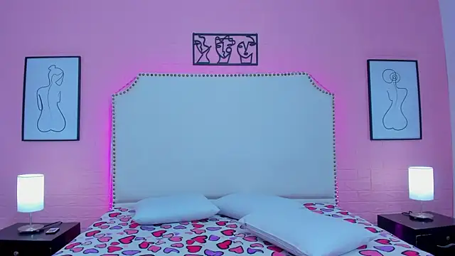  Emma whiitee  online show from 24, 9, 2025