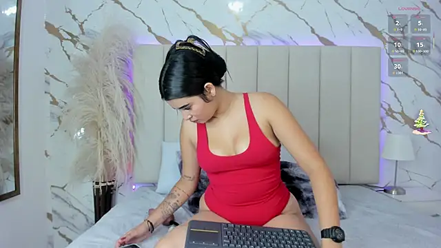  Emma whiitee  online show from 28, 11, 2025