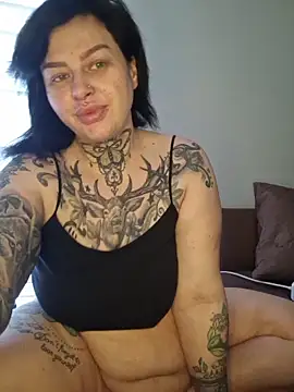 CannabisQueenn online show from 8, 5, 2026