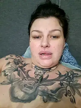 CannabisQueenn online show from 2, 12, 2025