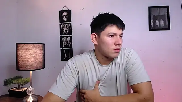 JamesCr  online show from 14, 11, 2025