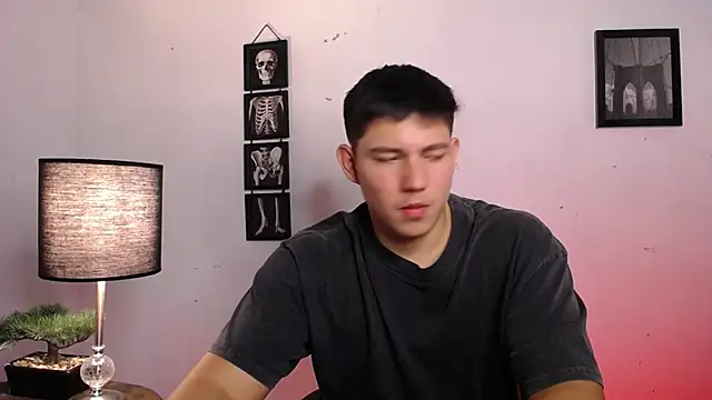 JamesCr  online show from 6, 11, 2025