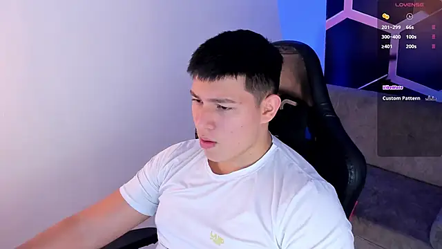 Snapshot of JamesCr_ chatting on 22, 2, 2026 JamesCr online show from 22, 2, 2026