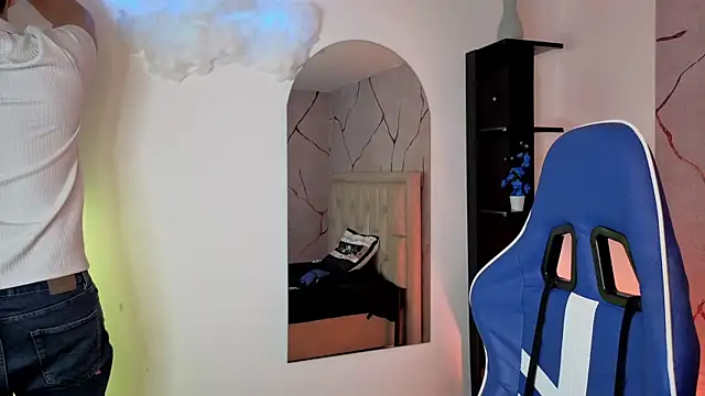 JamesCr  online show from 22, 5, 2026