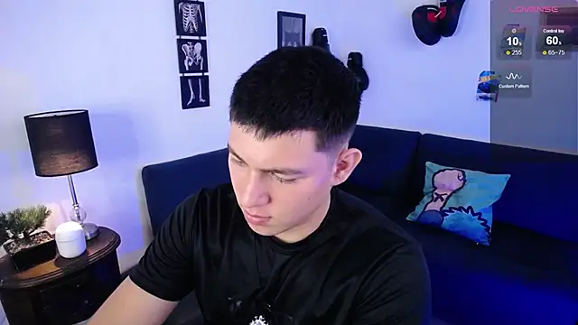 JamesCr  online show from 24, 4, 2026