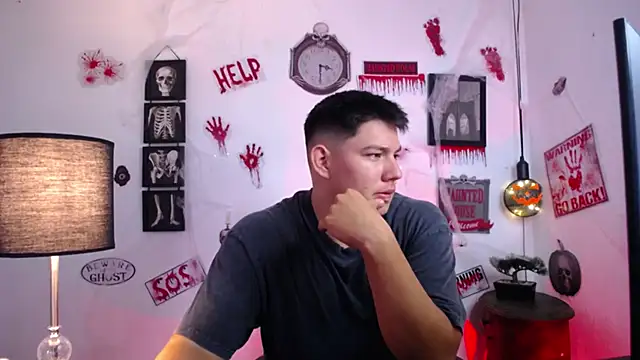 JamesCr  online show from 27, 10, 2025