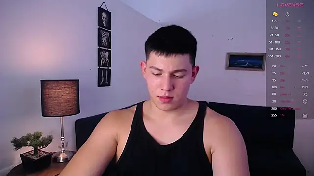 Snapshot of JamesCr_ chatting on 13, 2, 2026 JamesCr online show from 13, 2, 2026