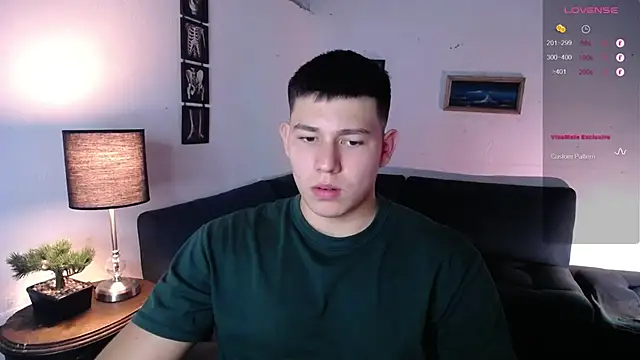 Snapshot of JamesCr_ chatting on 11, 2, 2026 JamesCr online show from 11, 2, 2026