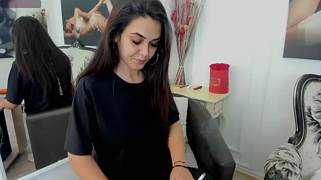 NicoleKatee online show from 7, 10, 2025