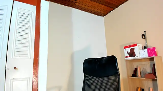 Snapshot of Violetta_0 chatting on 19, 2, 2026 Violetta 0 online show from 19, 2, 2026