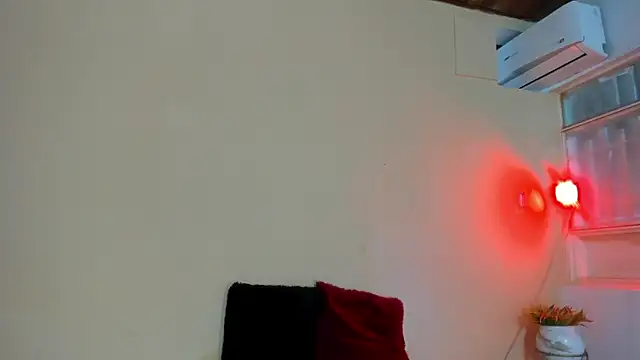 Snapshot of Violetta_0 chatting on 17, 2, 2026 Violetta 0 online show from 17, 2, 2026