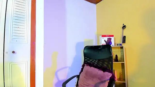 Snapshot of Violetta_0 chatting on 19, 1, 2026 Violetta 0 online show from 19, 1, 2026