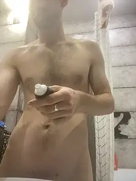 Snapshot of LynnAhNight chatting on 30, 9, 2025 LynnAhNight online show from 30, 9, 2025