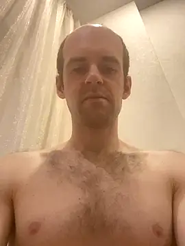 Snapshot of LynnAhNight chatting on 8, 10, 2025 LynnAhNight online show from 8, 10, 2025