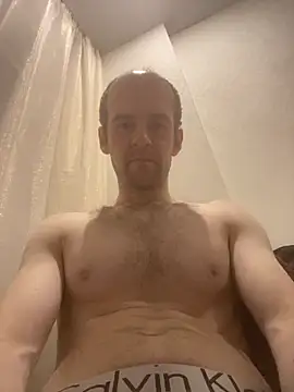 Snapshot of LynnAhNight chatting on 16, 10, 2025 LynnAhNight online show from 16, 10, 2025