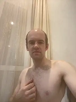 Snapshot of LynnAhNight chatting on 27, 10, 2025 LynnAhNight online show from 27, 10, 2025