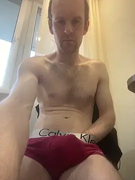 LynnAhNight online show from 14, 4, 2026