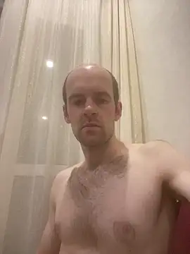 Snapshot of LynnAhNight chatting on 3, 10, 2025 LynnAhNight online show from 3, 10, 2025