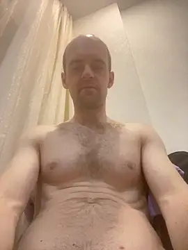 Snapshot of LynnAhNight chatting on 14, 11, 2025 LynnAhNight online show from 14, 11, 2025