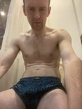 Snapshot of LynnAhNight chatting on 6, 2, 2026 LynnAhNight online show from 6, 2, 2026