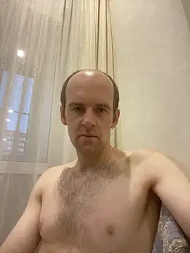 Snapshot of LynnAhNight chatting on 13, 10, 2025 LynnAhNight online show from 13, 10, 2025