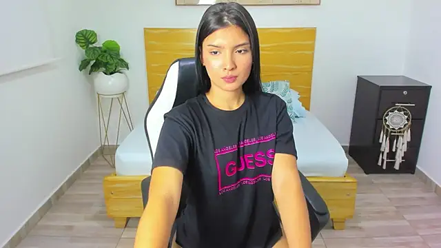 tiffanny doll  online show from 6, 3, 2025