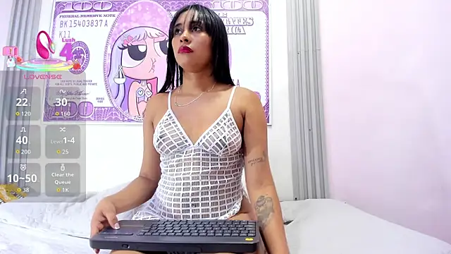 Snapshot of Gretta_Diaz chatting on 3, 10, 2025 Gretta Diaz online show from 3, 10, 2025