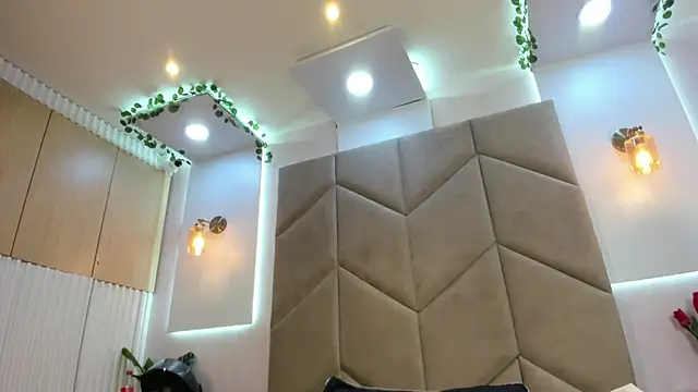 AzunaStar online show from 19, 12, 2025