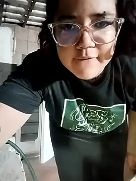 xomimuka online show from 10, 10, 2025