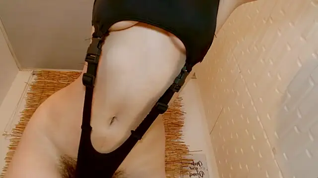 Luna 7 777 online show from 10, 3, 2025