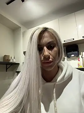 KarlaBart online show from 7, 10, 2025