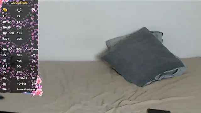 Lenaelle31000 online show from 10, 10, 2025