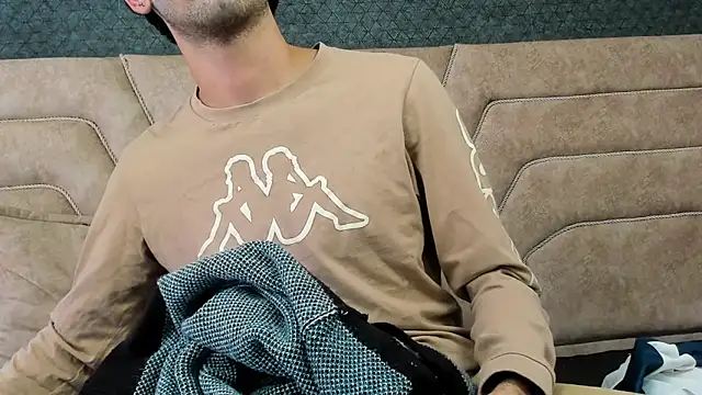 Snapshot of erickblaze_wm chatting on 6, 2, 2025 erickblaze wm online show from 6, 2, 2025