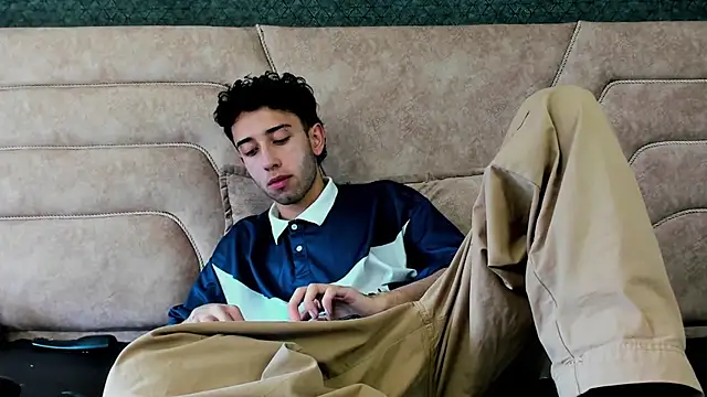 Snapshot of erickblaze_wm chatting on 6, 2, 2025 erickblaze wm online show from 6, 2, 2025