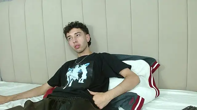 Snapshot of erickblaze_wm chatting on 27, 2, 2025 erickblaze wm online show from 27, 2, 2025