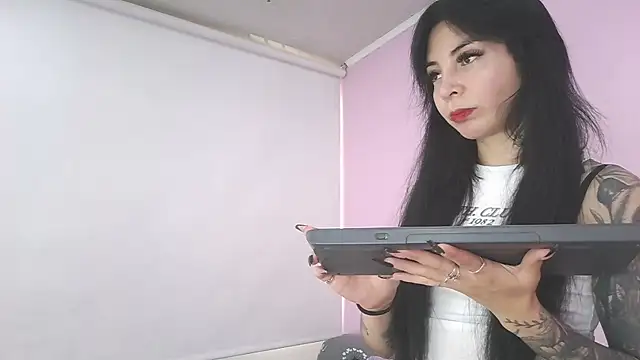 Hiyakasudere online show from 4, 11, 2025