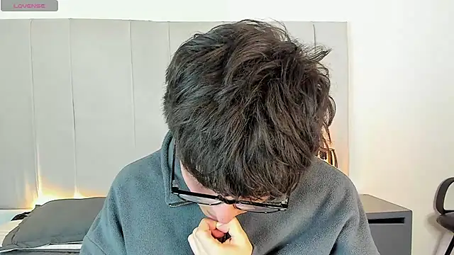 PepperTwink online show from 16, 4, 2026