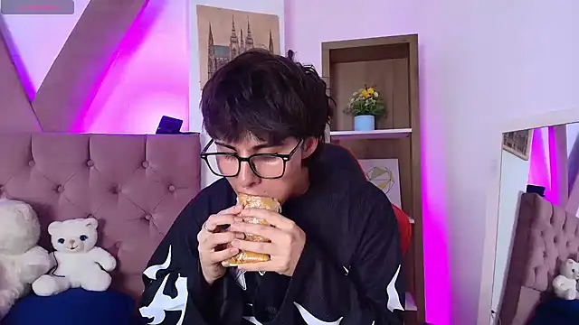 PepperTwink online show from 26, 3, 2026