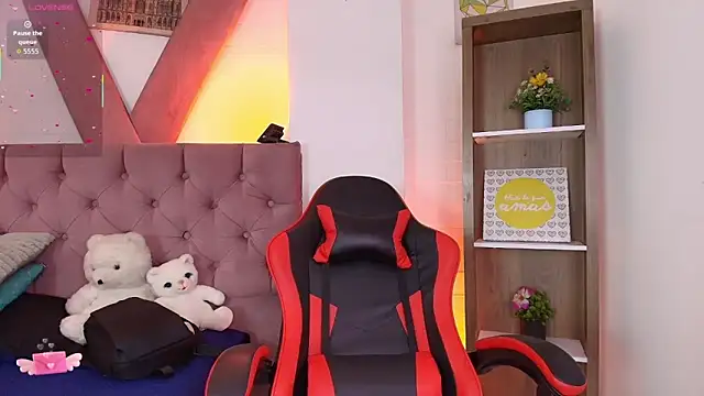 PepperTwink online show from 25, 2, 2026