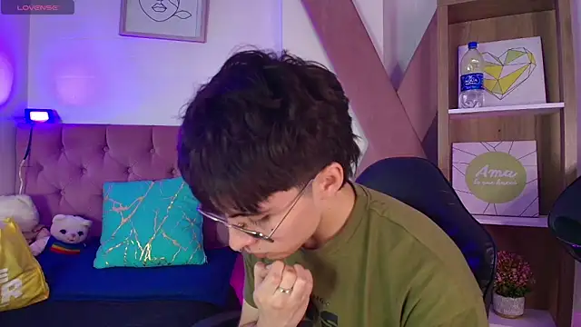 PepperTwink online show from 3, 10, 2025