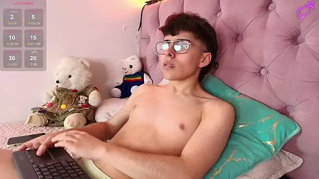 PepperTwink online show from 15, 11, 2025