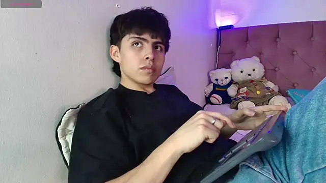 PepperTwink online show from 24, 10, 2025