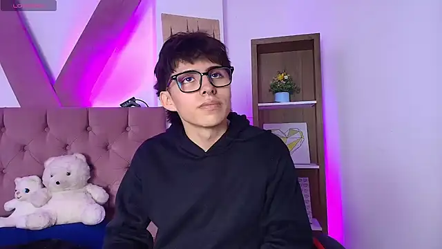 PepperTwink online show from 4, 4, 2026