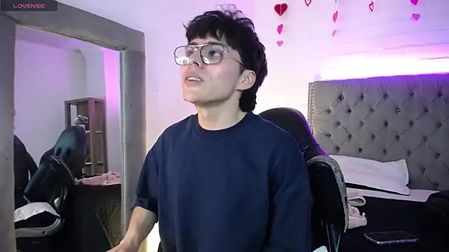 PepperTwink online show from 12, 9, 2025