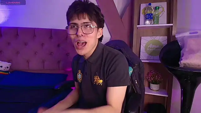 PepperTwink online show from 6, 10, 2025